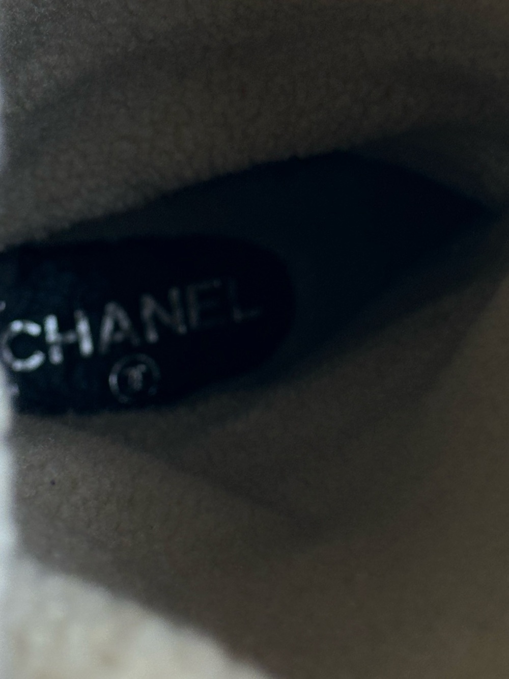 CHANEL Shearling Boots
Grey Distressed Leather 37.5 - Picture 15 of 15